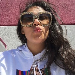Meet your Posher, Desiree